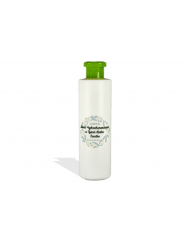 Шампунь для чувствительной и сухой кожи головы TEST Product Alt